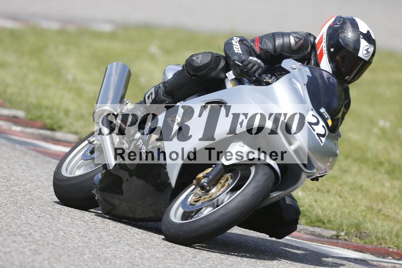 Archiv-2025/09 22.04.2025 Cornu Master School ADR/rot-rouge/22